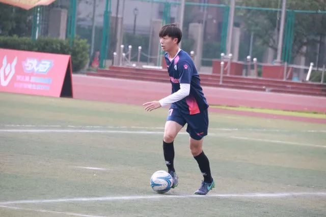 中国女子乒乓球队以绝对优势横扫乌兹别克斯坦，顺利晋级四强